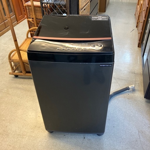 M2510-173 IRIS OHYAMA 洗濯機 IAW-T605BL 2022年製 6.0kブラック 動作確認済み キズ汚れ有り