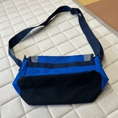 adidasショルダーバッグの画像