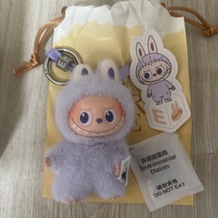 らぶぶ ラブブ LABUBU PIN FOR LOVE イニシャル Eの画像
