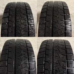 B-24 タイヤ 中古 PIRELLI STUDLESS ICE ASIMIMETRICO PLUS 215/45R17 の画像