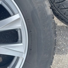 BRIDGESTONE スタッドレスタイヤ 195/65R15 VOXY の画像