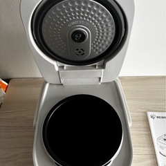 アイリスオーヤマIHジャー炊飯器の画像