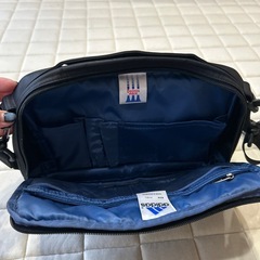 adidasショルダーバッグの画像