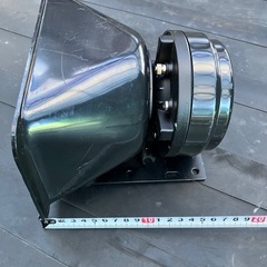 中古品　サイレンアンプスピーカー・拡声器・広報スピーカーの画像