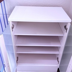 収納チェスト『ガラス2枚扉』の画像