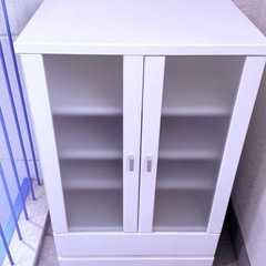 収納チェスト『ガラス2枚扉』の画像