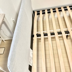 IKEA ベッド ダブルサイズ　完売カラー ライトグレー　SLATTUM スラットゥムの画像