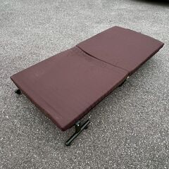 【ジモティ限定特価】 折りたたみベッド シングルサイズ ブラウン A0637Gの画像