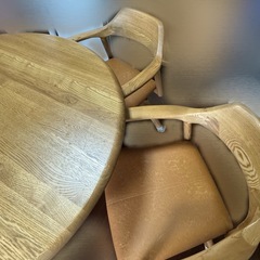 円形ダイニングテーブル※イス付き‼️ の画像