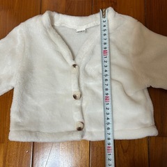 ホワイト　カーディガン　18-24Mの画像