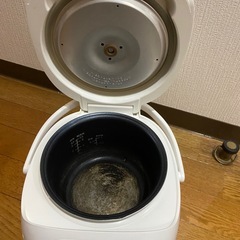 炊飯器の画像