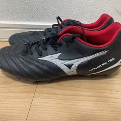 ミズノ サッカースパイク ブラック レッド 27㎝の画像