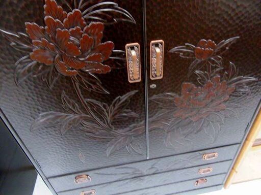 鎌倉彫 和箪笥 幅118×奥行45×高さ179cm カギ付属 引出し収納付き 伝統工芸 昭和レトロ 衣類収納 収納家具 タンス たんす