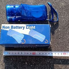 ０円　電池不要・発電ライト　未使用（クリプトン球）の画像