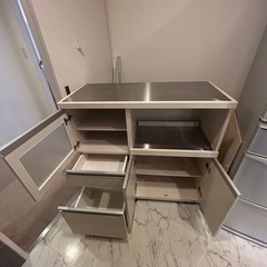キッチンキャビネット
の画像