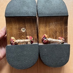 ほぼ未使用　美脚下駄  桐下駄　花柄鼻緒 Mの画像