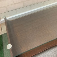 ガラステーブルの画像