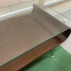 ガラステーブルの画像