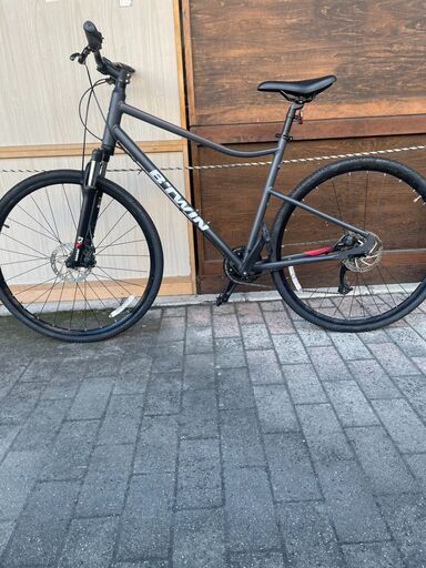 リサイクルショップどりーむ荒田店　No539　超美品！ クロスバイク　７００C　デカトロン　B‘Twin　Riversaide５００　