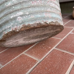 大型瓶　みずがめ　テラコッタ　植栽の画像