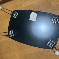 無料　折りたたみ式テーブルの画像