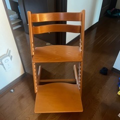ストッケの椅子の画像