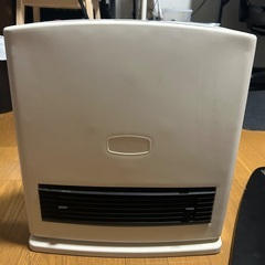 加湿付きヒーターの画像
