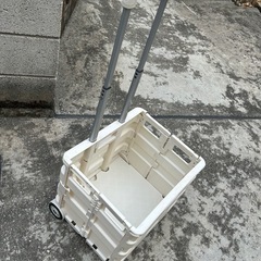 折りたたみ式キャリーボックス タイヤ2輪 フタ付きの画像
