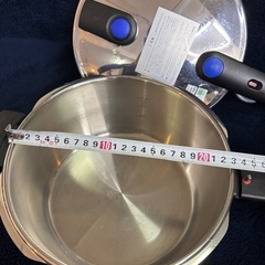 商談中‼️
フィスラー圧力鍋の画像