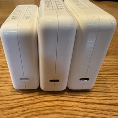 【Apple純正】USB-C電源アダプタ 87W ×2 / 67W ×1 の画像