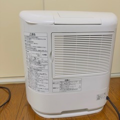 加湿機能付きファンヒーター の画像