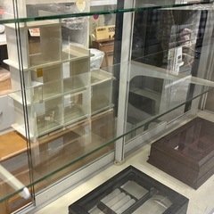 無料】店舗什器 ガラスショーケース 飾り棚 シェルフ 引き取り