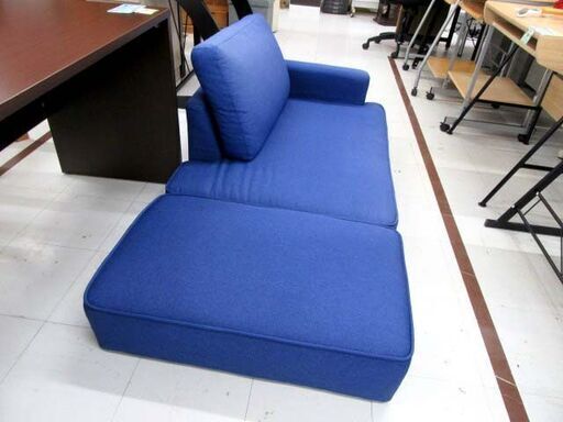 脚欠品 フロアソファとして 幅160×奥行75×高さ58cm オットマン付き 布製 ブルー系 ローソファ コンパクトソファ 家具 ソファー 苫小牧西店
