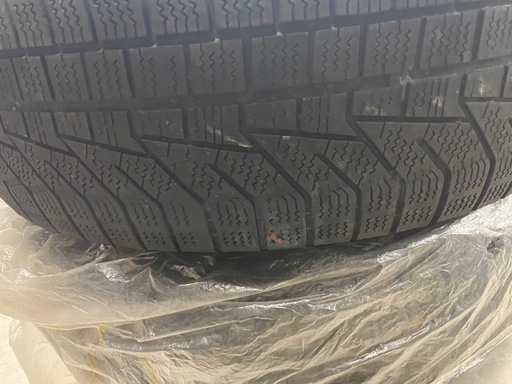 プリウス　用　スタッドレス4本セット