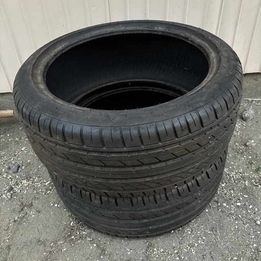 235／40R 18タイヤ2本