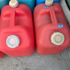 灯油缶 7個セットの画像