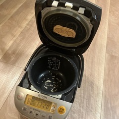 （お譲り先決定済み）象印マホービン 圧力IH炊飯ジャー 極め炊き NP-BA10 5.5合炊き の画像