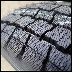 冬タイヤ 新品 2023年製 4本 145/80R12×3.5J 80/78 LT グッドイヤー アイスナビ カーゴ スタッドレス 中古スチールホイール 軽トラック 軽バンの画像