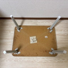 折りたたみミニテーブルの画像