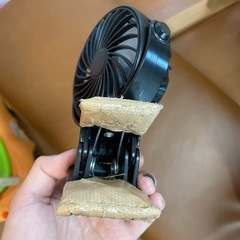 temuミニ扇風機の画像