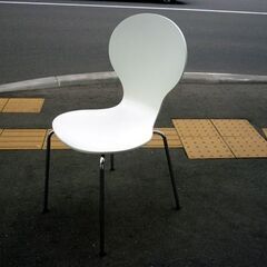☆2人掛けダイニングセット 食卓テーブル 幅750mm 奥行750mm 高さ720mm 白 イス2脚付き ダイニングテーブル ホワイト 札幌市 豊平区 平岸の画像
