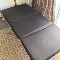 ソファになるベットの画像