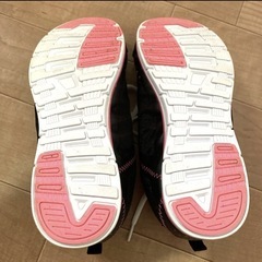 スニーカー　レディース　23.0cmの画像