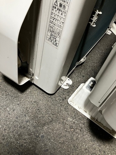 ロ2510-306 日立ルームエアコン 白くまくん RAS-JT63M2E1 2022年製