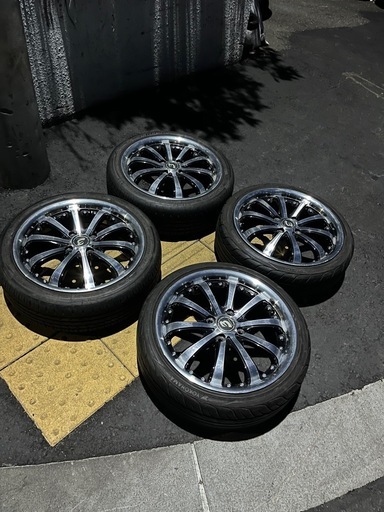 軽用16いインチ別で　16インチスタッドレスアルミ付きありまます