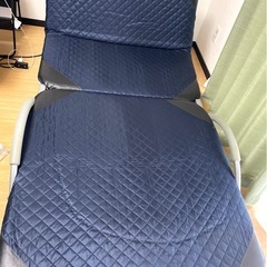 折りたたみベッドの画像