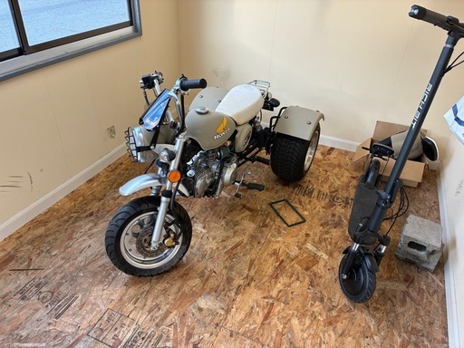 三輪　トライク　バギー　モンキー？　普通免許　公道走行可　ノーヘル　側車付二輪