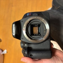 Canon EOS Kiss X4 デジタル一眼レフカメラの画像