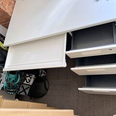 美品！ニトリ 片袖デスク 事務机 MDB127 ホワイト 幅約120×奥行約70×高さ約70cm 引き出し 収納 配線口 シンプル パソコンデスク オフィス家具①の画像