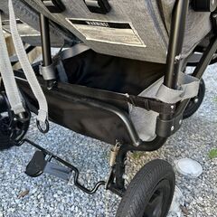 【公式の付属品あり、女の子向け】ココダブル EXフロムバース エアバギー COCO DOUBLE EX FROM BIRTH AIRBUGGY アースグレーの画像